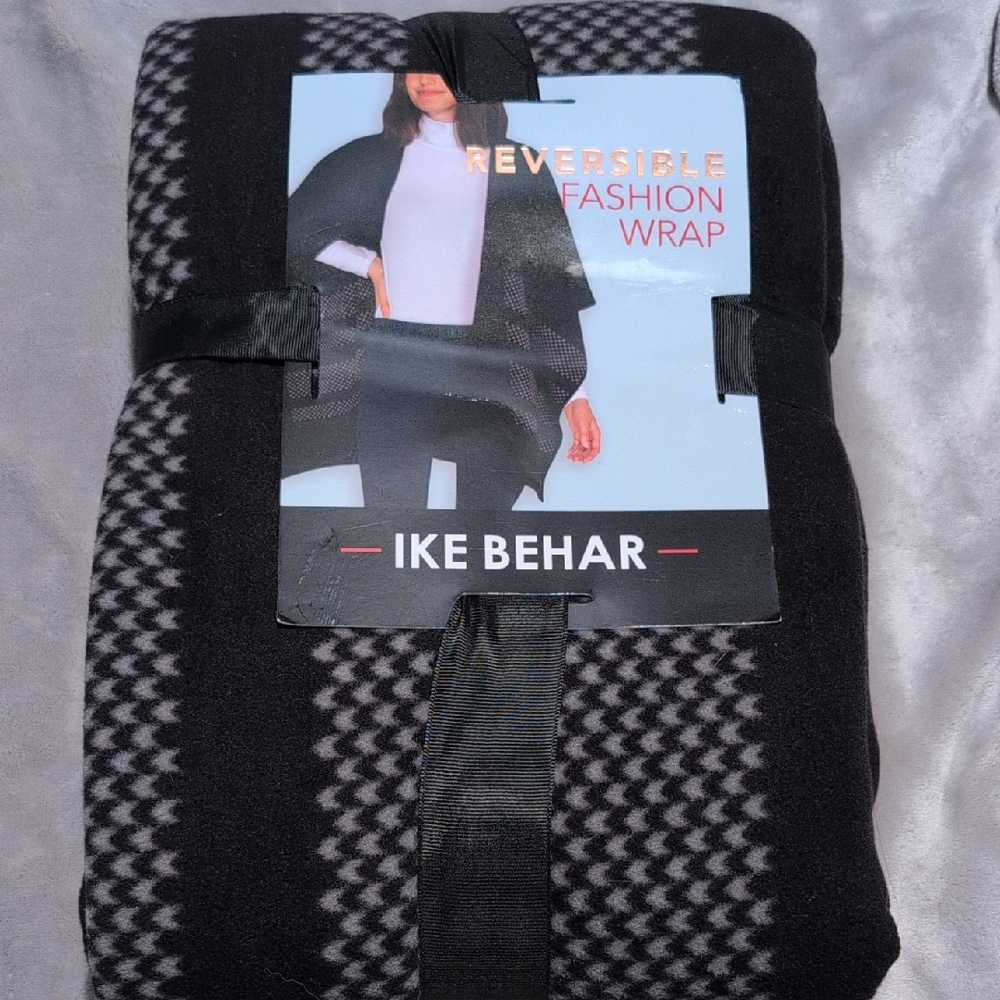 Ike Behar Black and White Fashion Wrap
